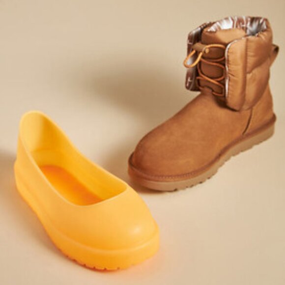 UGG Classic Maxi Toggle Booties with removable silicone guard